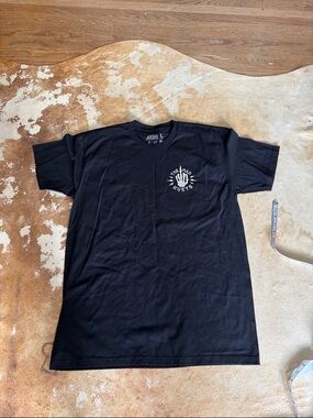 Men's Black Surf Graphic Logo T-Shirt size L